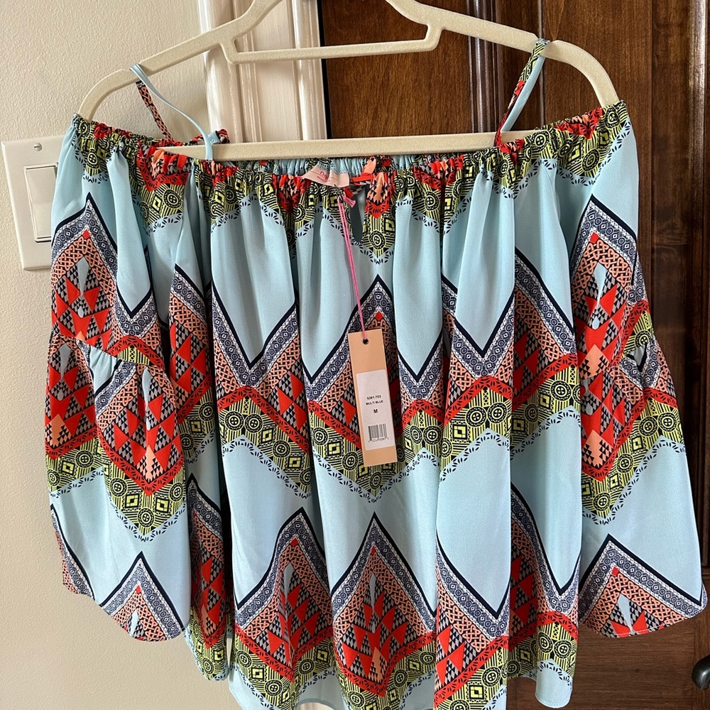NWT ladies Medium Silk off the shoulder top by Nell Comfortable, brand new Nell
